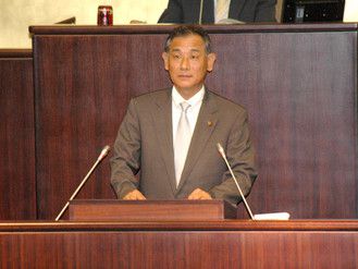 講演会、議会風景
